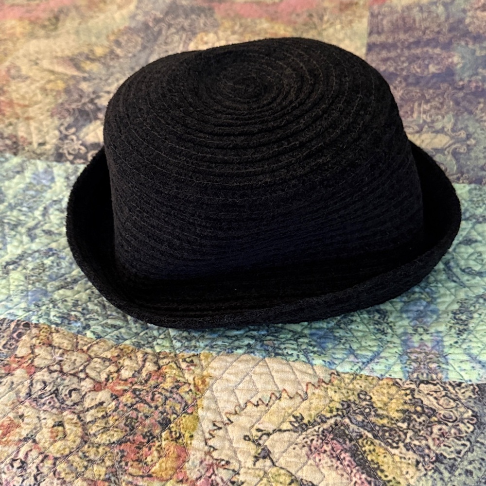 Villager Black Wool Hat